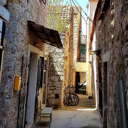 Renovated Stone House Hotel 3*